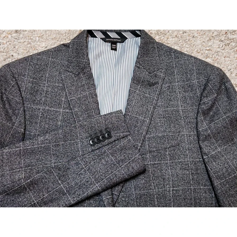 Banana Republic Standard Fit Marzotto Italian Wool Gray Windowpane Blazer 38R